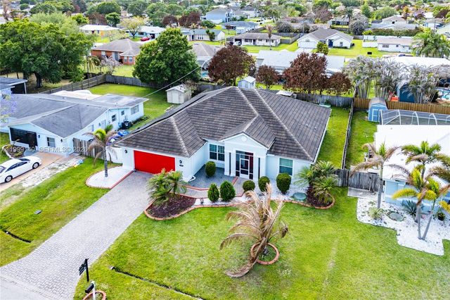 898 SW Curtis St, Port St. Lucie, FL 34983