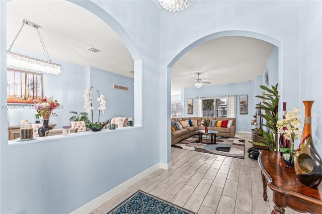 898 SW Curtis St, Port St. Lucie, FL 34983