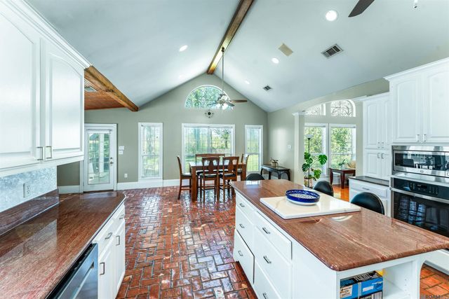 3660 Westervelt Ave, Baton Rouge, LA 70820