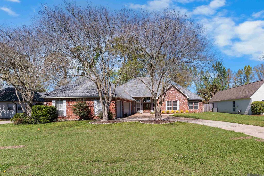 3660 Westervelt Ave, Baton Rouge, LA 70820