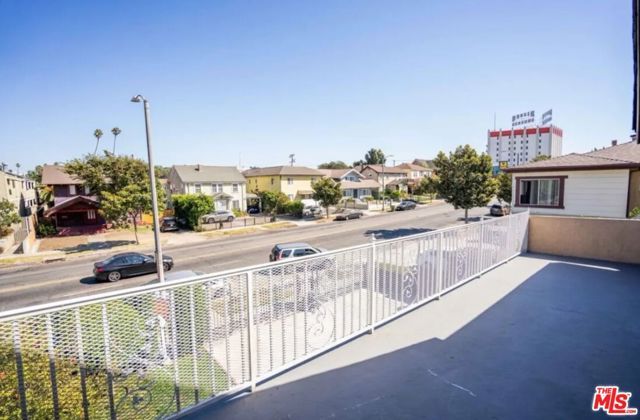 1215 Crenshaw Boulevard, Los Angeles, CA 90019
