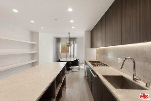 1345 Havenhurst Drive 4, West Hollywood, CA 90046