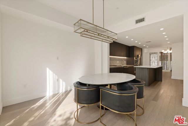 1345 Havenhurst Drive 4, West Hollywood, CA 90046