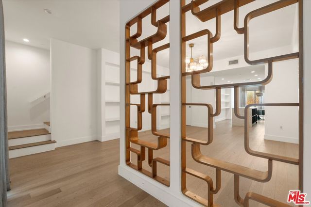 1345 Havenhurst Drive 4, West Hollywood, CA 90046