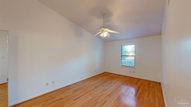 2300 W Michigan Ave 16, Pensacola, FL 32526