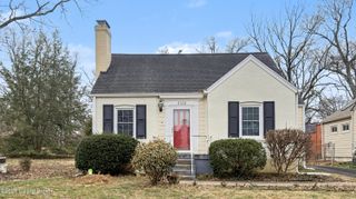 3132 Bobolink Rd, Louisville, KY 40213