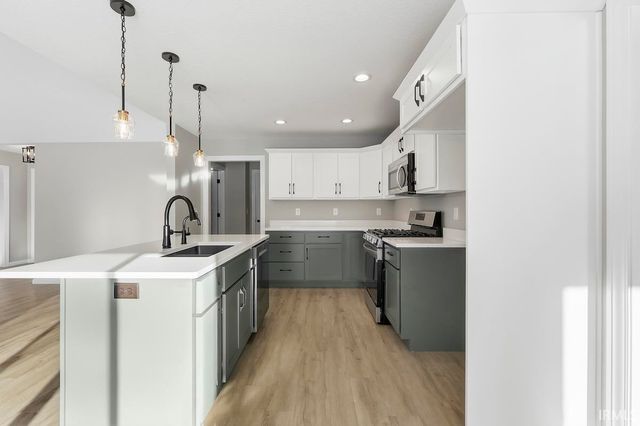 1439 Din Cove, Huntertown, IN 46748