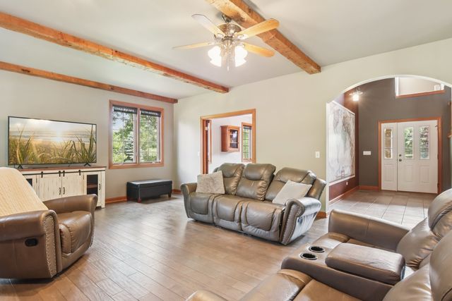 44W552 Volkening Circle, Hampshire, IL 60140