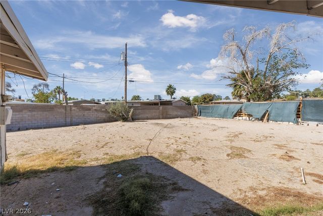 3505 Navajo Way, Las Vegas, NV 89108