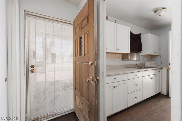 3505 Navajo Way, Las Vegas, NV 89108