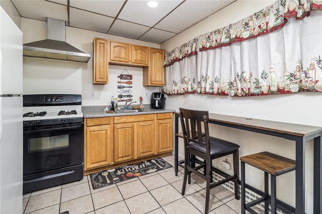 1564 Mount Hope Avenue, Rochester, NY 14620