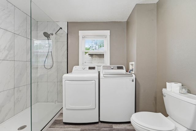 2432 Des Moines Street, Des Moines, IA 50317