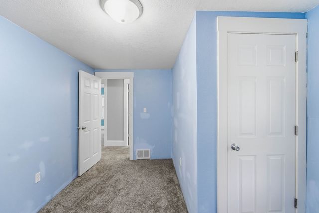 2432 Des Moines Street, Des Moines, IA 50317
