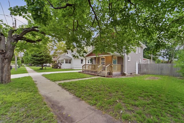2432 Des Moines Street, Des Moines, IA 50317