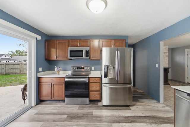 2432 Des Moines Street, Des Moines, IA 50317