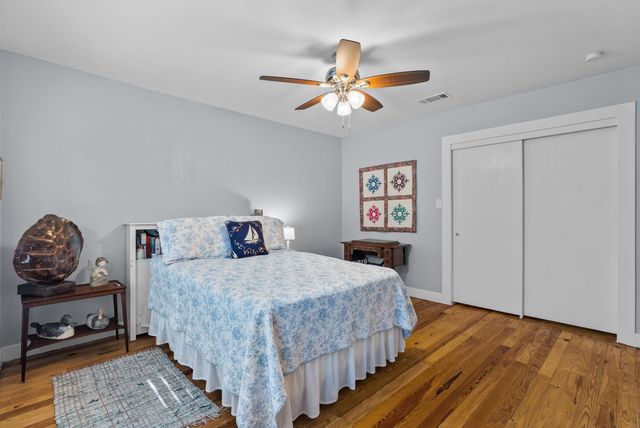 119 W Akard Street, Weatherford, TX 76086