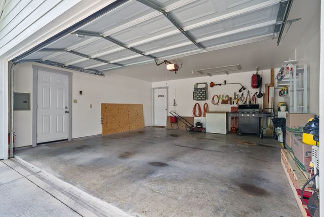119 W Akard Street, Weatherford, TX 76086