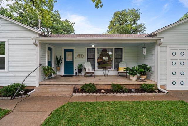 119 W Akard Street, Weatherford, TX 76086