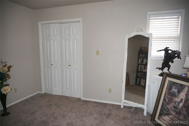 906 N 14 Street, Henryetta, OK 74437