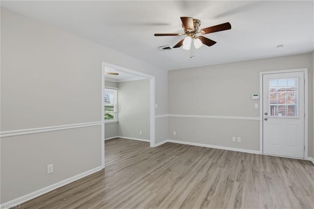 905 Camden Court, Winston-salem, NC 27103