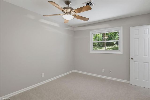 905 Camden Court, Winston-salem, NC 27103