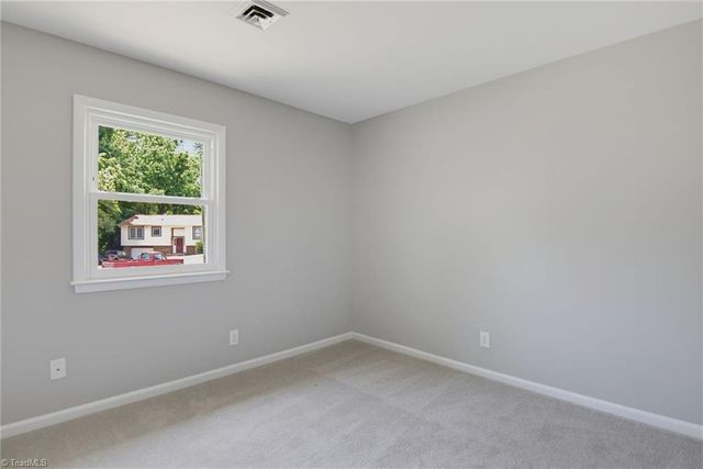 905 Camden Court, Winston-salem, NC 27103