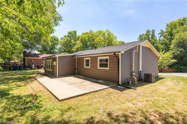 905 Camden Court, Winston-salem, NC 27103