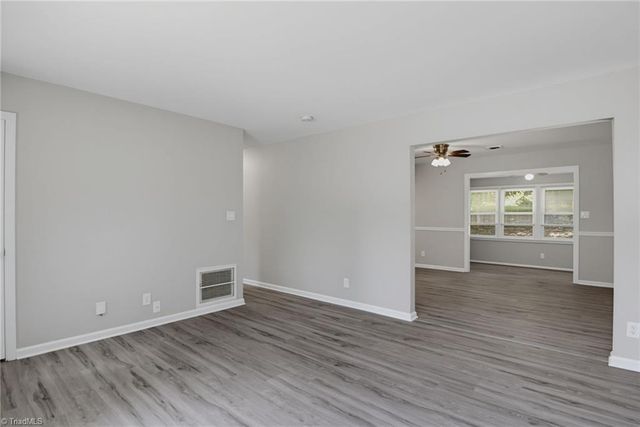 905 Camden Court, Winston-salem, NC 27103