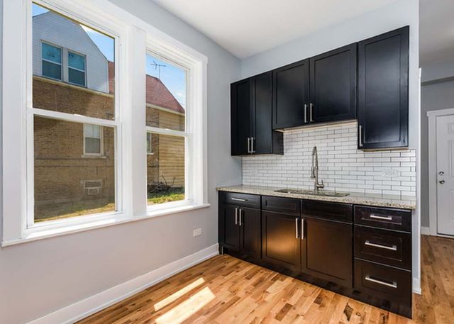 2336 N Mango Avenue 1, Chicago, IL 60639