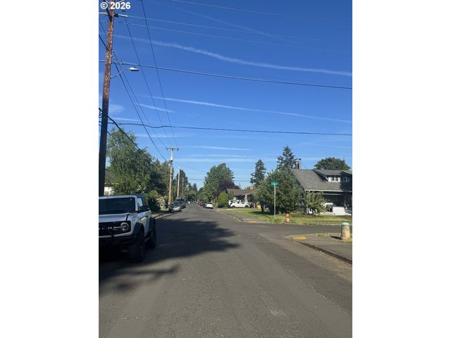 6732 Se RHONE St, Portland, OR 97206