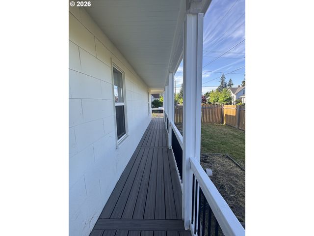 6732 Se RHONE St, Portland, OR 97206