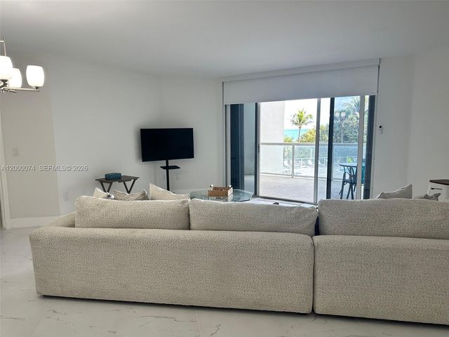 8925 Collins Ave 2J, Surfside, FL 33154