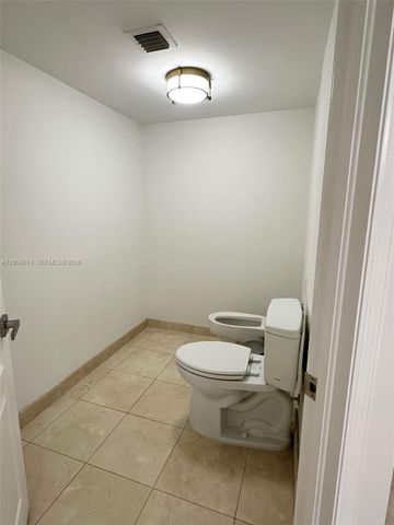 8925 Collins Ave 2J, Surfside, FL 33154