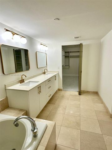 8925 Collins Ave 2J, Surfside, FL 33154