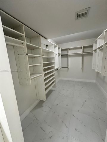 8925 Collins Ave 2J, Surfside, FL 33154