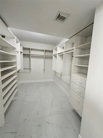 8925 Collins Ave 2J, Surfside, FL 33154