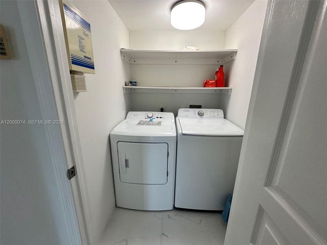 8925 Collins Ave 2J, Surfside, FL 33154