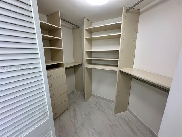 8925 Collins Ave 2J, Surfside, FL 33154