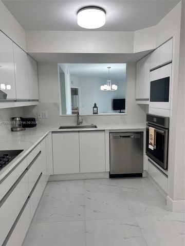 8925 Collins Ave 2J, Surfside, FL 33154