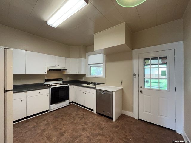 205 Eleanor Ave, San Antonio, TX 78209