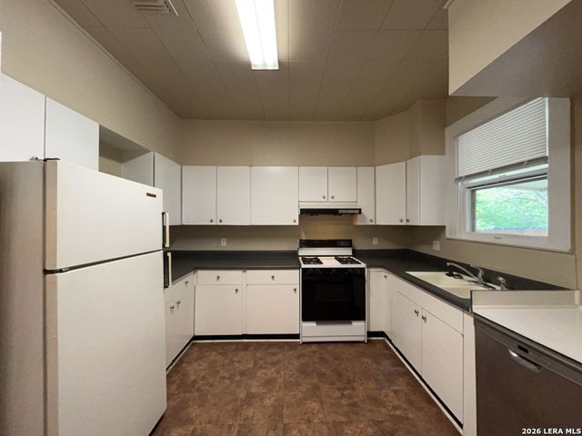 205 Eleanor Ave, San Antonio, TX 78209