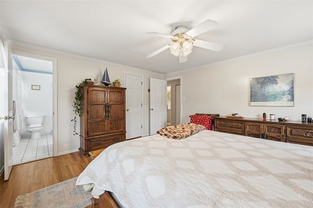 102 Evandale Dr, Green Tree, PA 15220