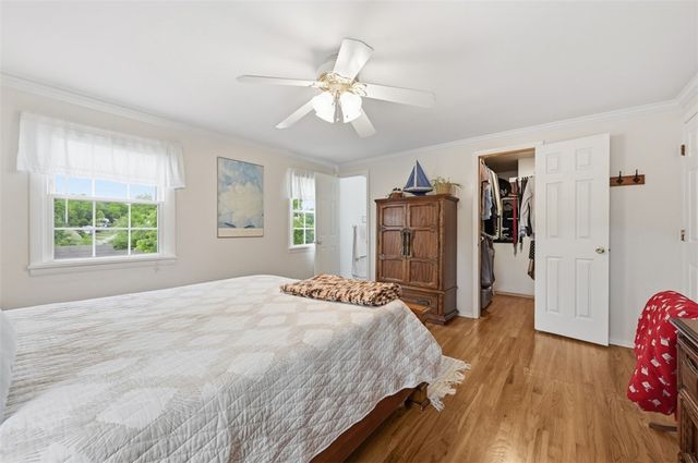 102 Evandale Dr, Green Tree, PA 15220
