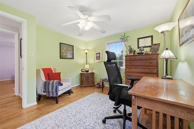 102 Evandale Dr, Green Tree, PA 15220