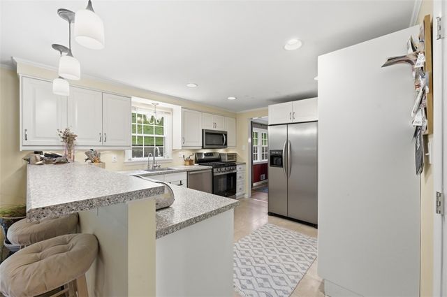 102 Evandale Dr, Green Tree, PA 15220