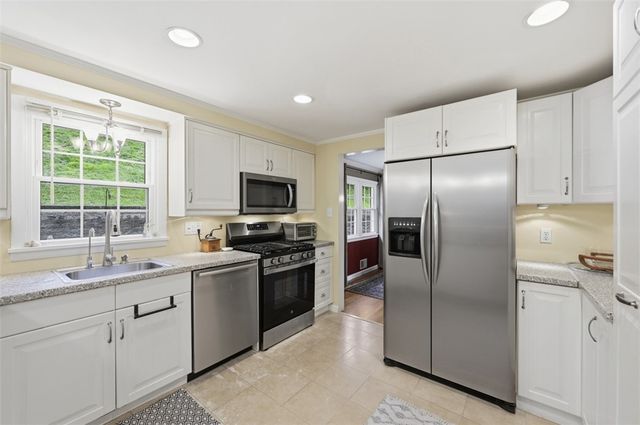 102 Evandale Dr, Green Tree, PA 15220