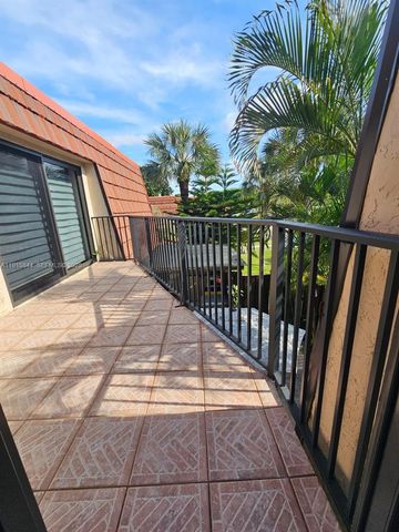 8457 Boca Rio Dr, Boca Raton, FL 33433