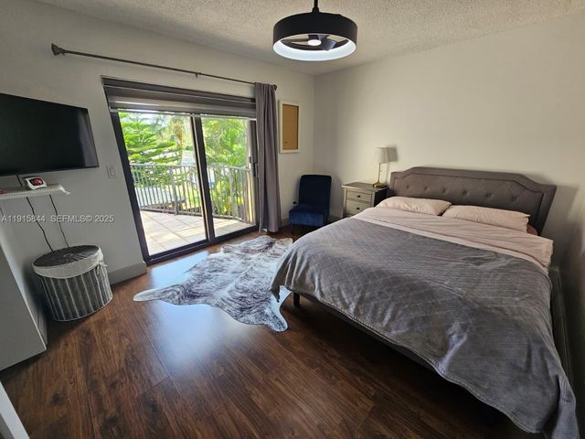 8457 Boca Rio Dr, Boca Raton, FL 33433