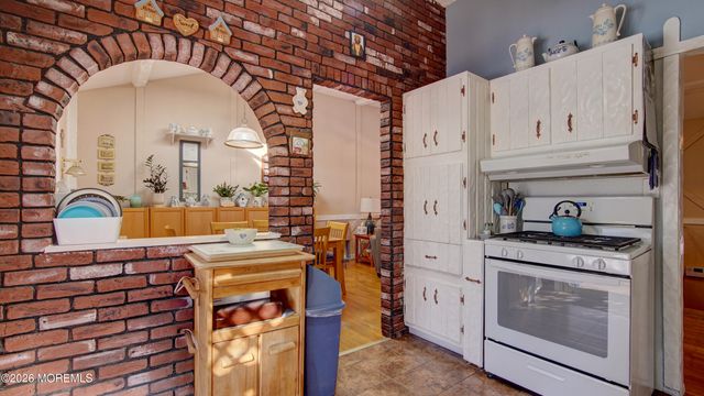 159 Newbury Road, Howell, NJ 07731