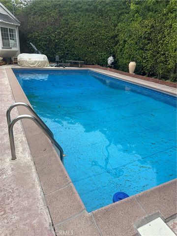12811 Cumpston, Valley Village, CA 91607